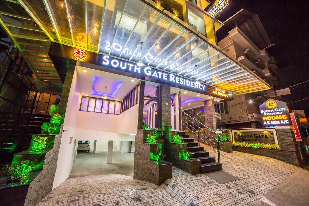 South Gate Residency Hotel Kochi Ngoại thất bức ảnh