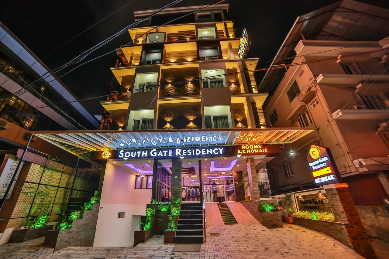 South Gate Residency Hotel Kochi Ngoại thất bức ảnh