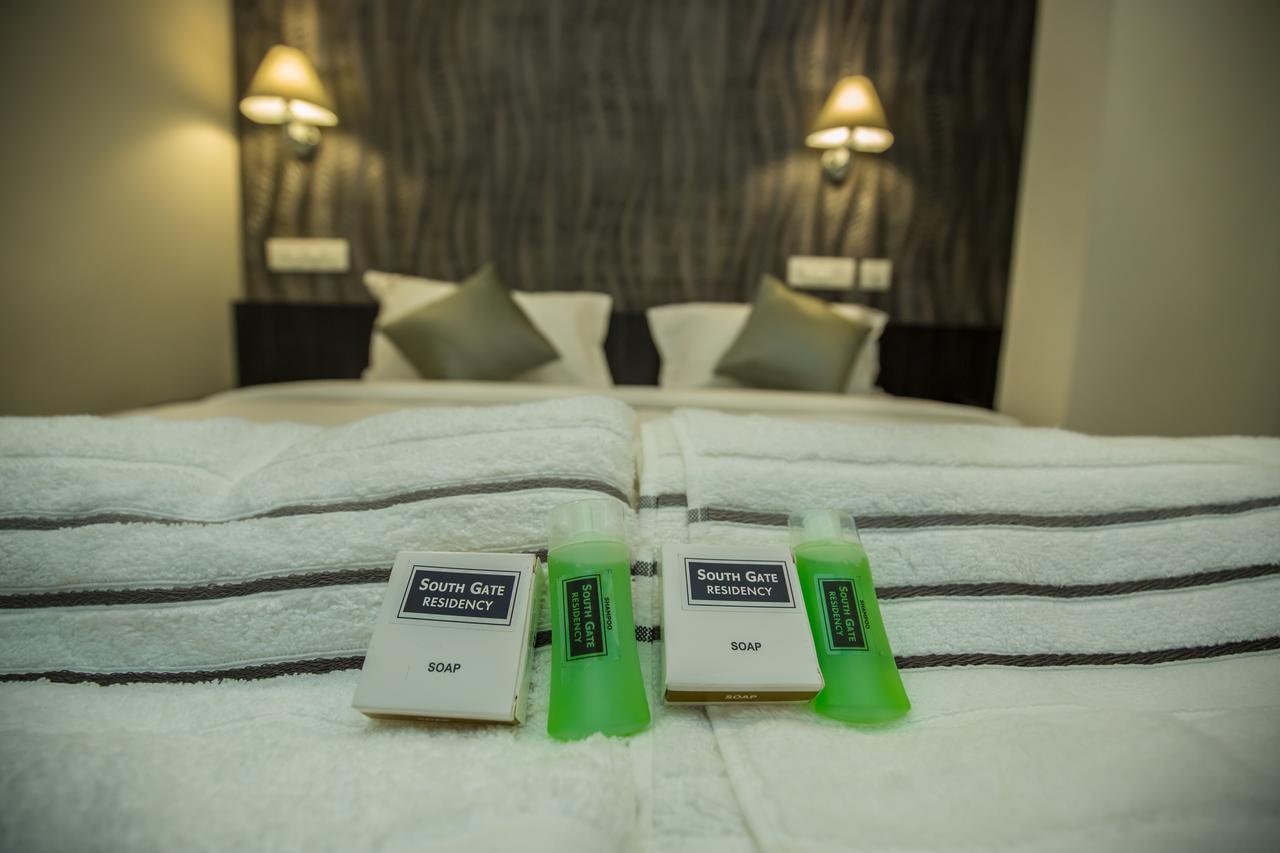 South Gate Residency Hotel Kochi Ngoại thất bức ảnh