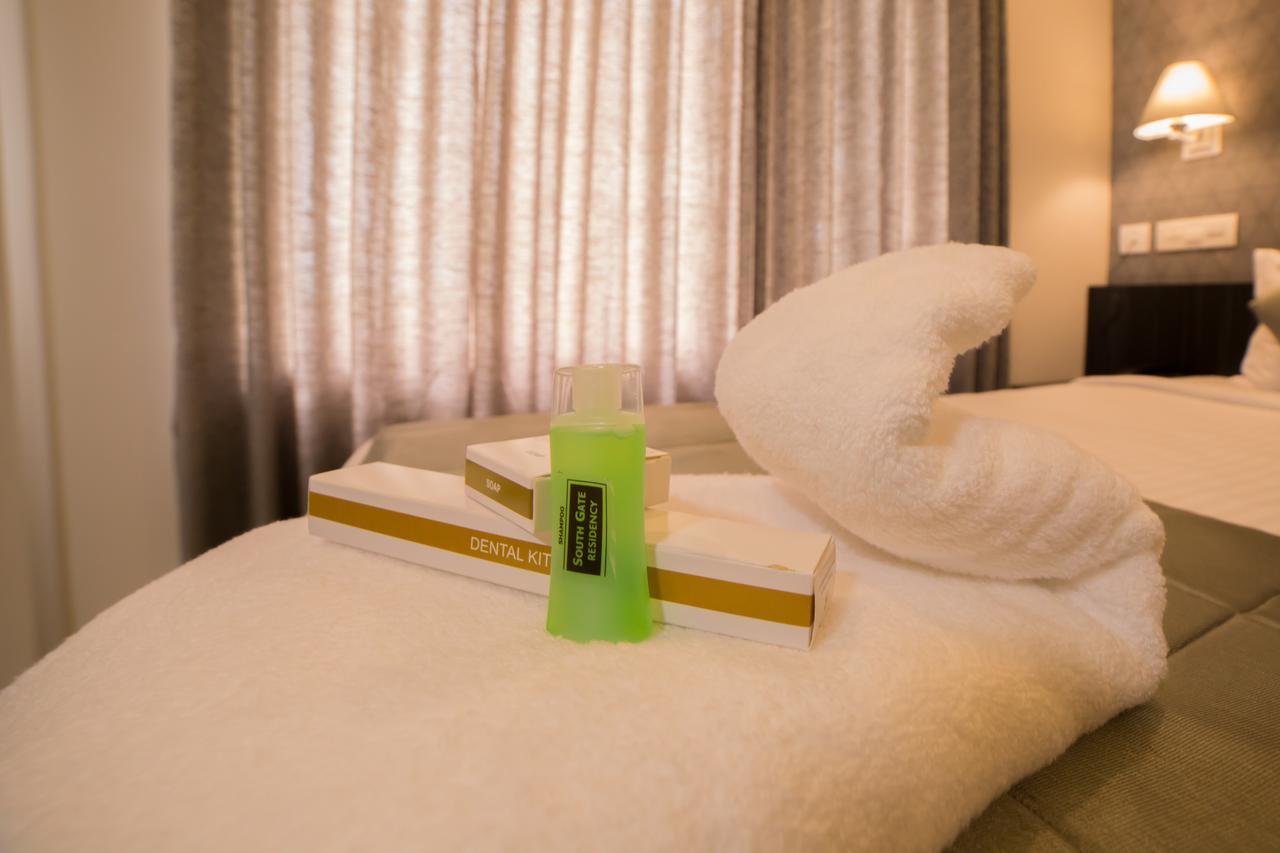 South Gate Residency Hotel Kochi Ngoại thất bức ảnh