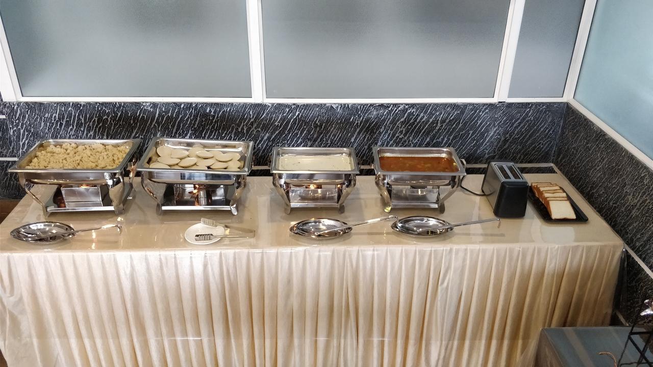 South Gate Residency Hotel Kochi Ngoại thất bức ảnh