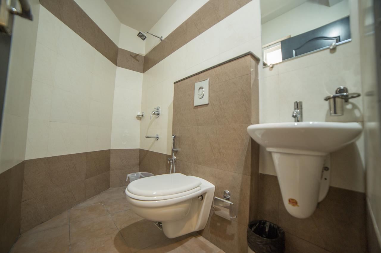 South Gate Residency Hotel Kochi Ngoại thất bức ảnh